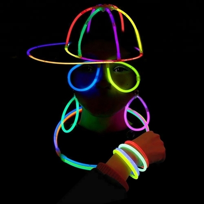 Favorito de las fiestas Brazaletes con palo brillante Variados colores para decoración de Halloween Emoción