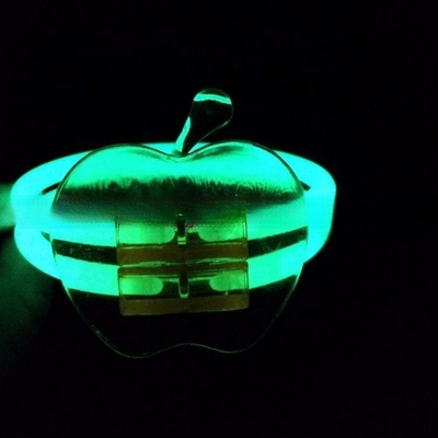 Pulseras de palo de mariposa fluorescente líquido para Halloween