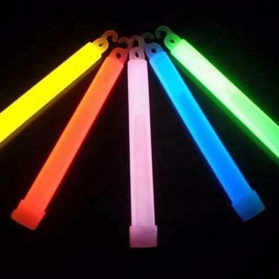 Bastones no radioactivos de 6 pulgadas de luz en colores variados adecuados para la ocasión de acampar